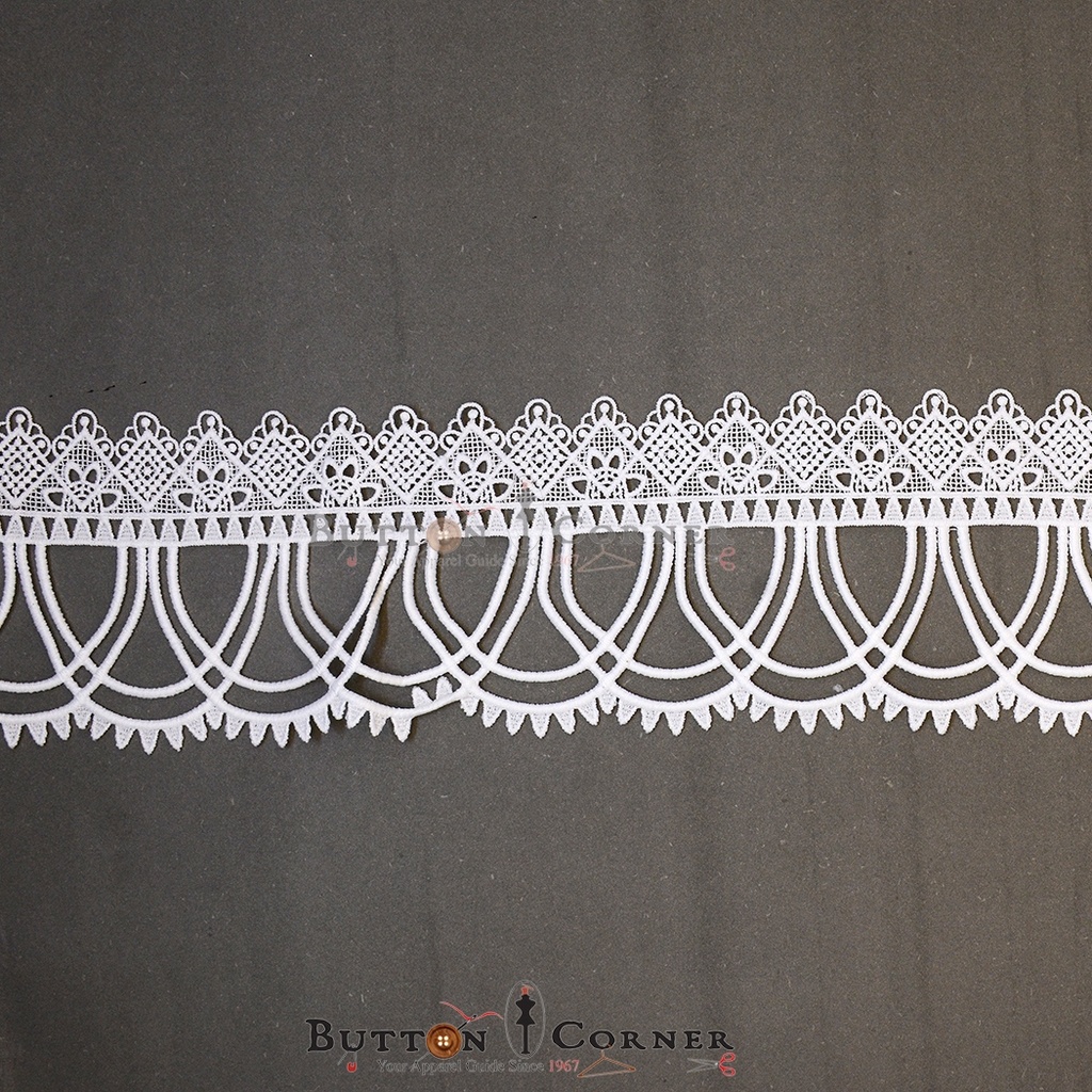 One Side Border Shuttle Lace