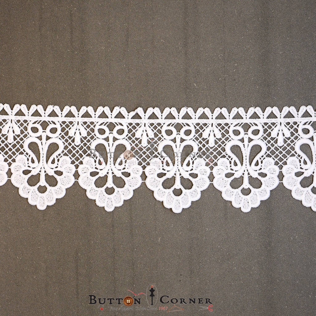 One Side Border Shuttle Lace