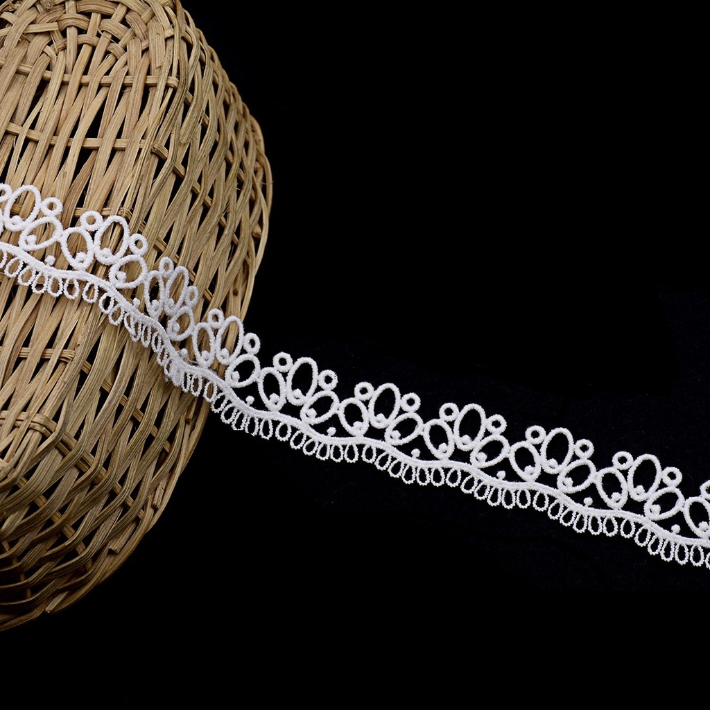 Shuttle One Side Border Lace