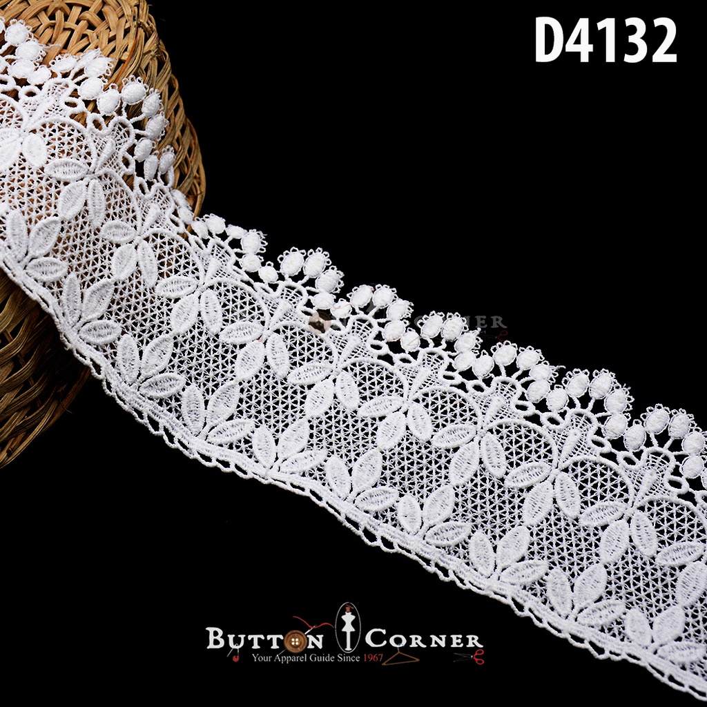 Shuttle One Side Border Lace