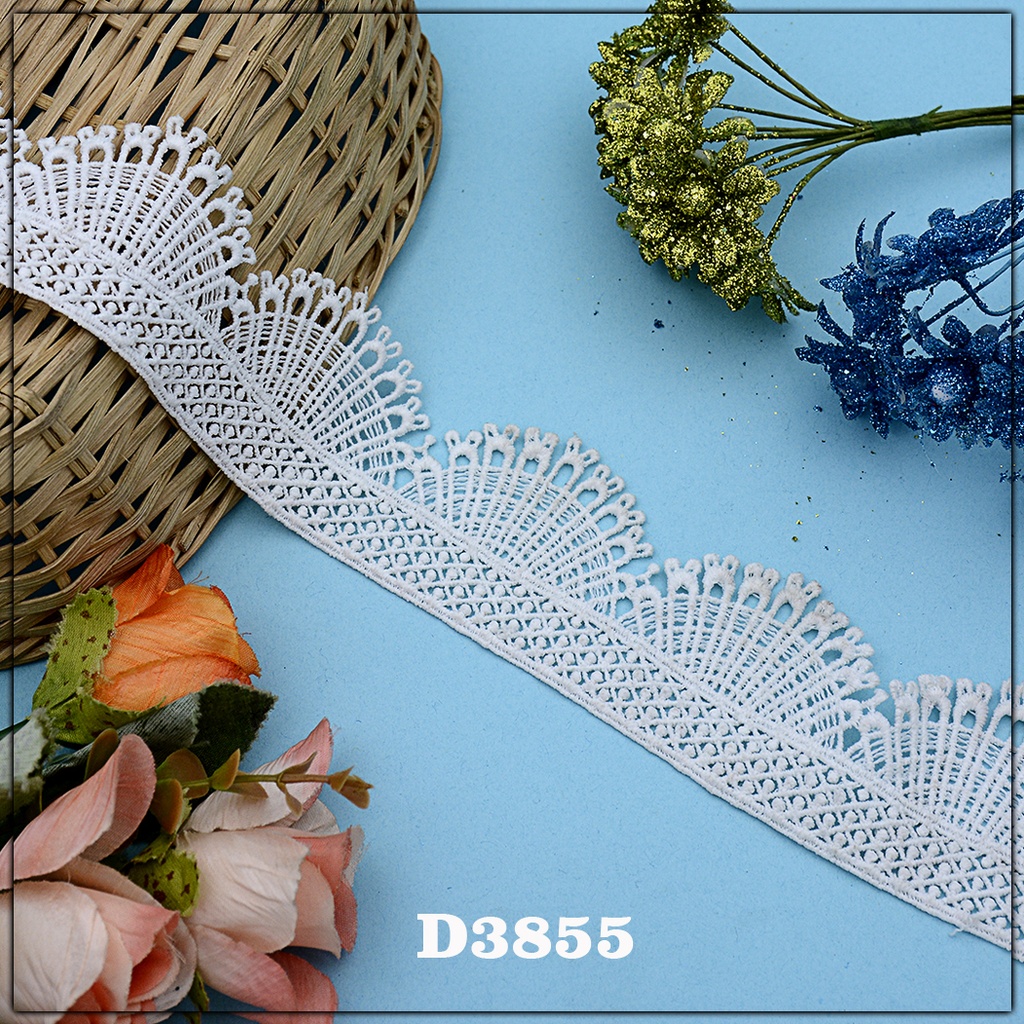 Shuttle One Side Border Lace