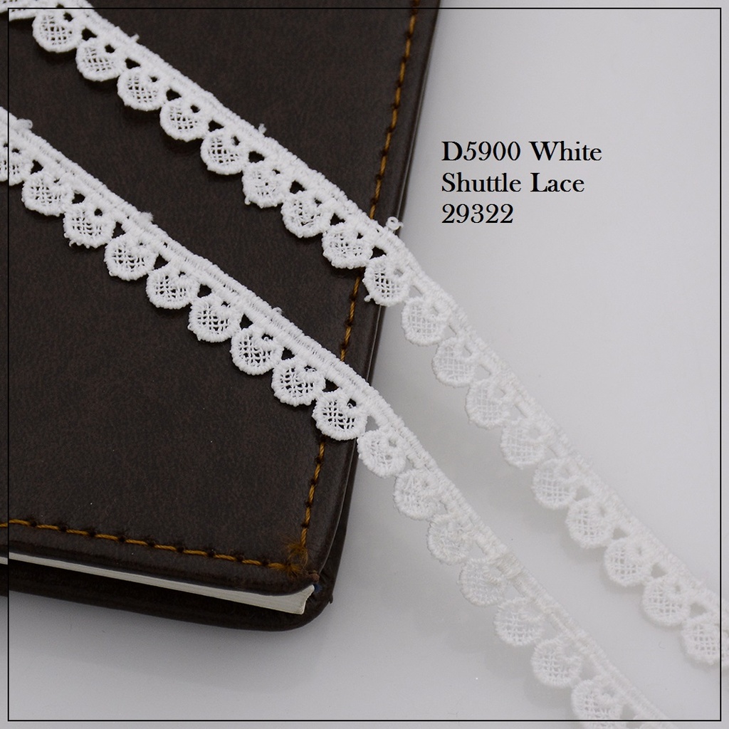 Shuttle One Side Border Lace
