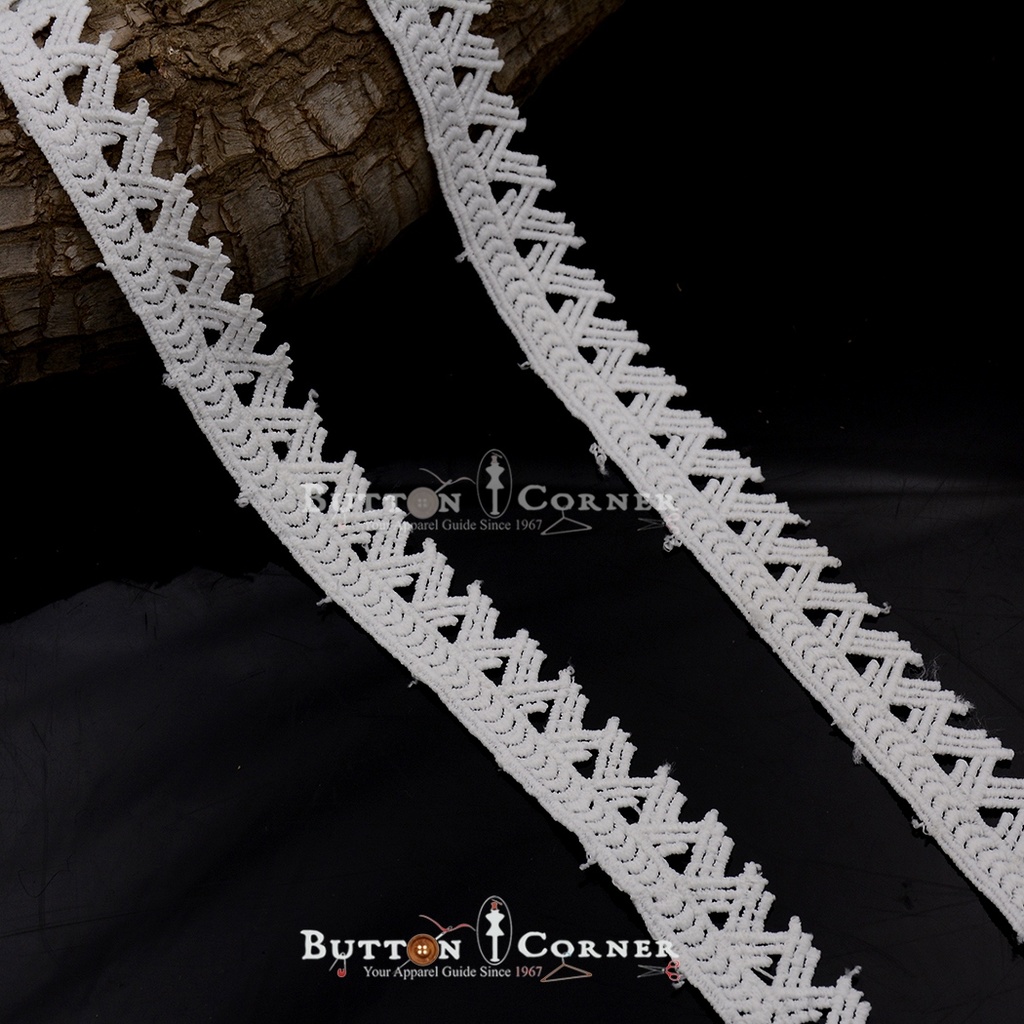 Shuttle One Side Border Lace