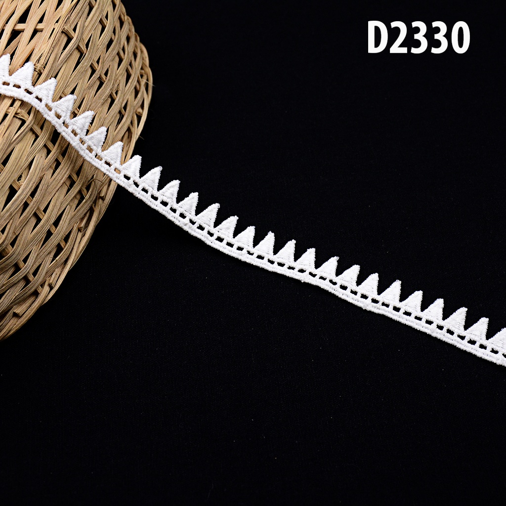One Side Border Shuttle Lace