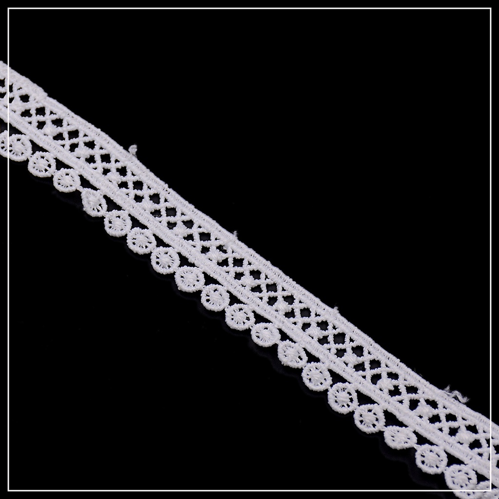 Shuttle One Side Border Lace
