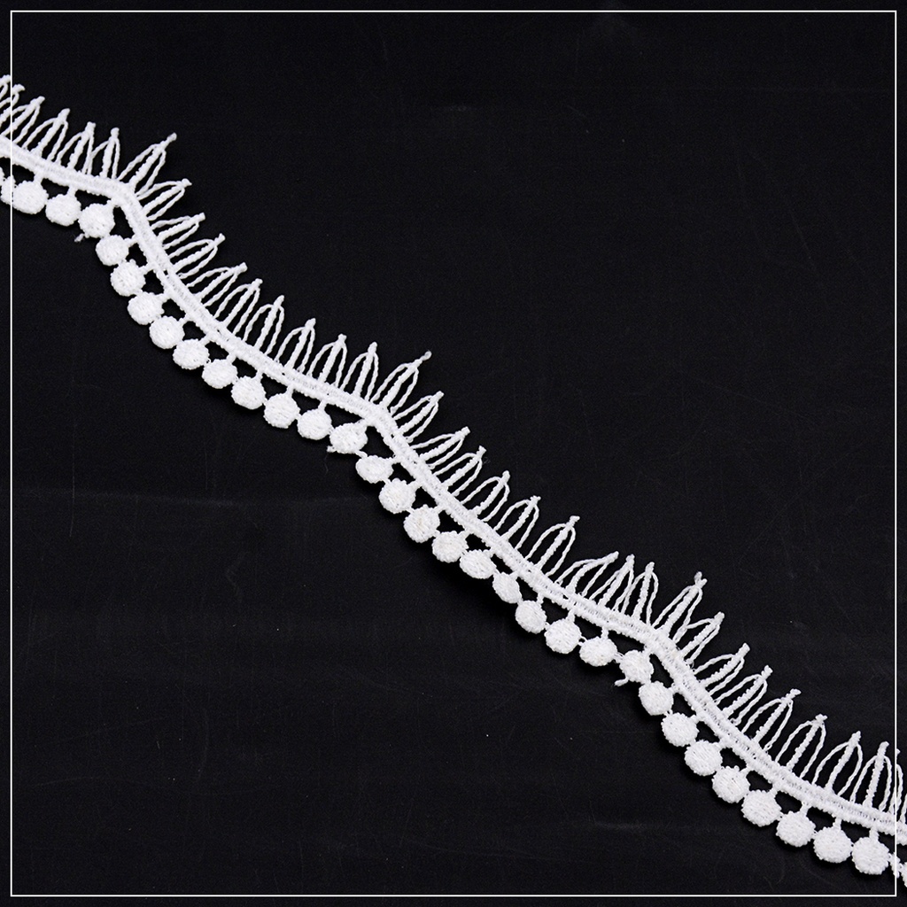 Shuttle One Side Border Lace