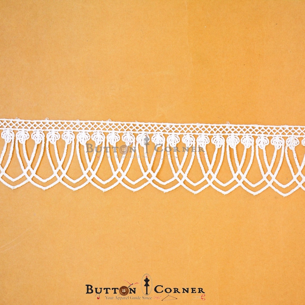 One Side Border Shuttle Lace