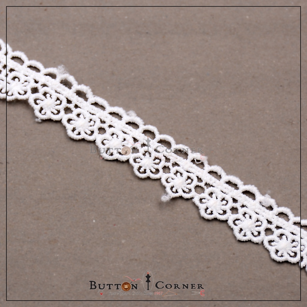 Shuttle One Side Border Lace