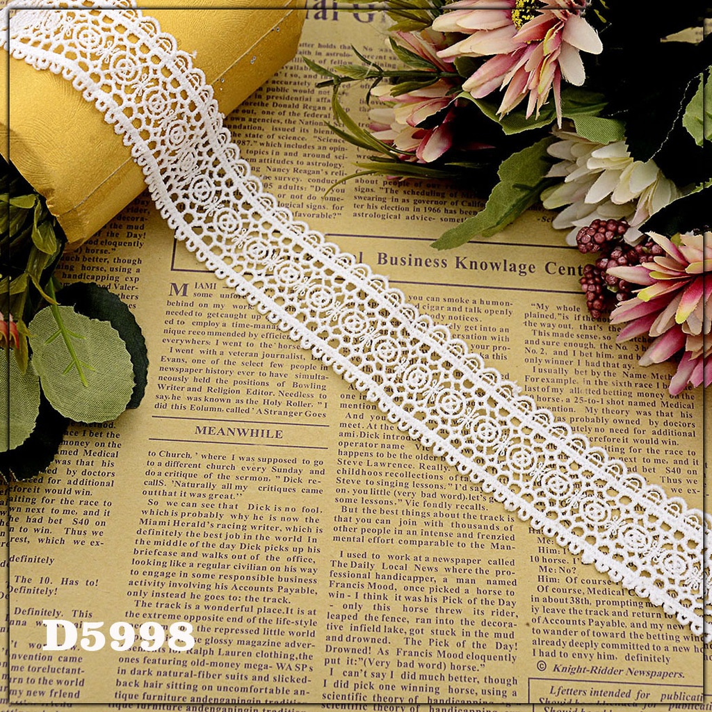 Shuttle One Side Border Lace