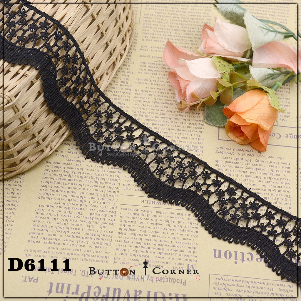 One Side Border Shuttle Lace