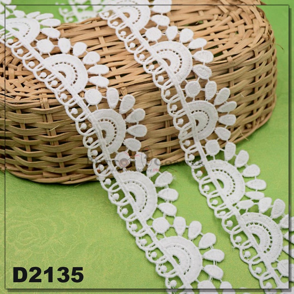 Shuttle One Side Border Lace