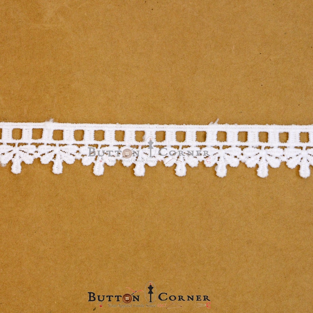 One Side Border Shuttle Lace