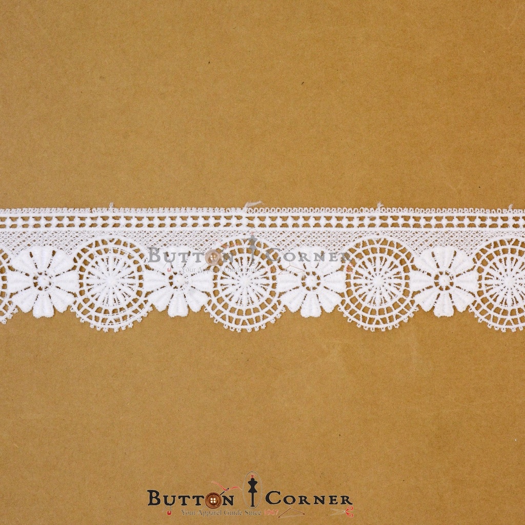 One Side Border Shuttle Lace