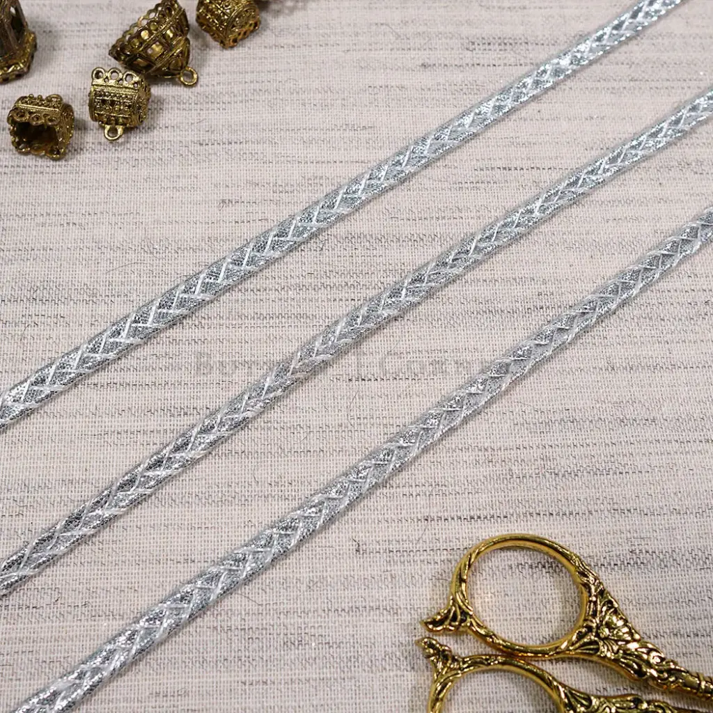 Crisscross Design Fancy Gota Lace