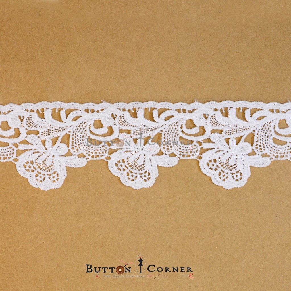 One Side Border Shuttle Lace