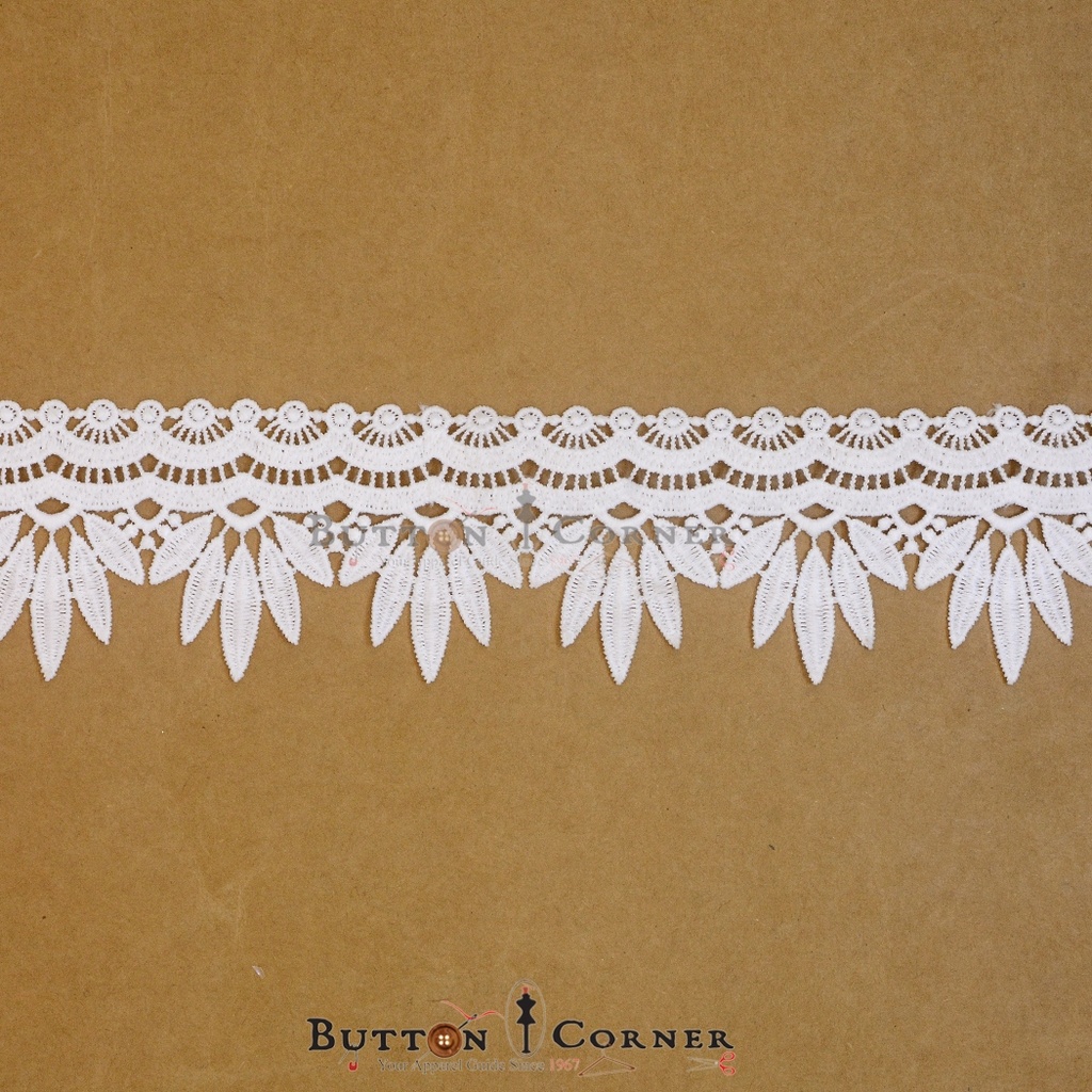One Side Border Shuttle Lace