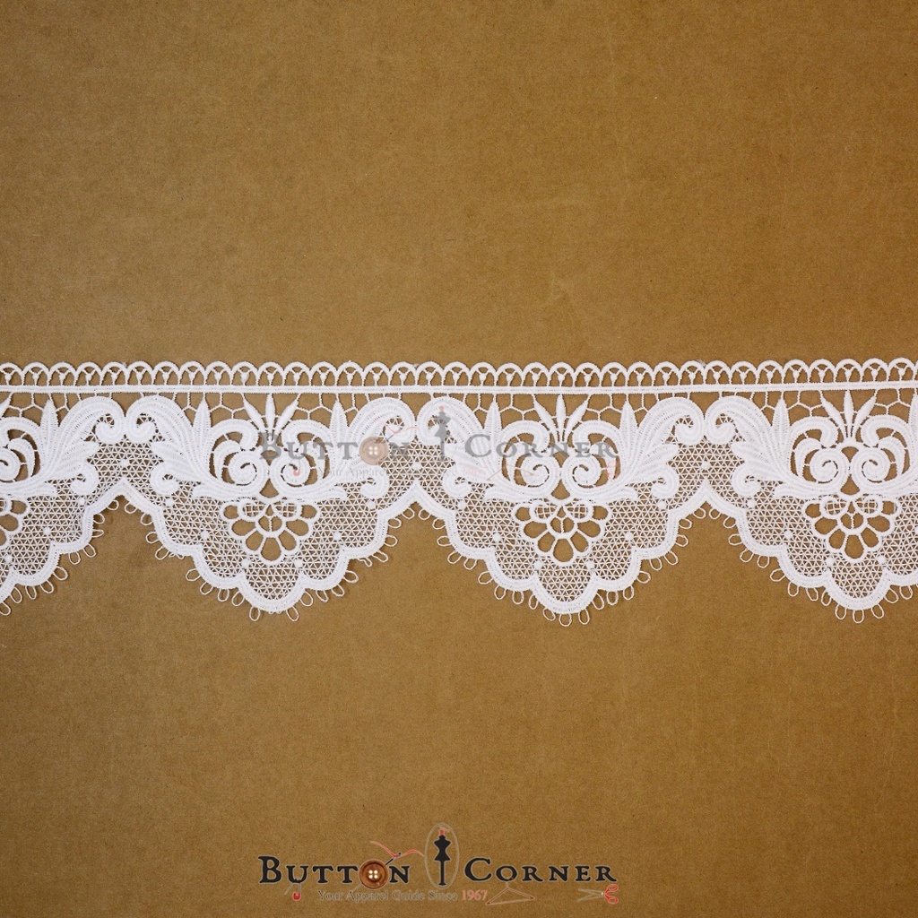 One Side Border Shuttle lace