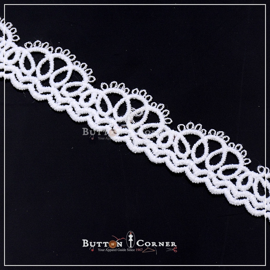 One Side Border Shuttle Lace