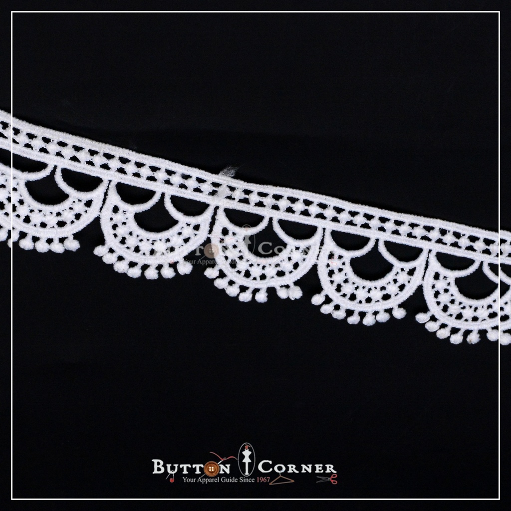 One Side Border Shuttle Lace