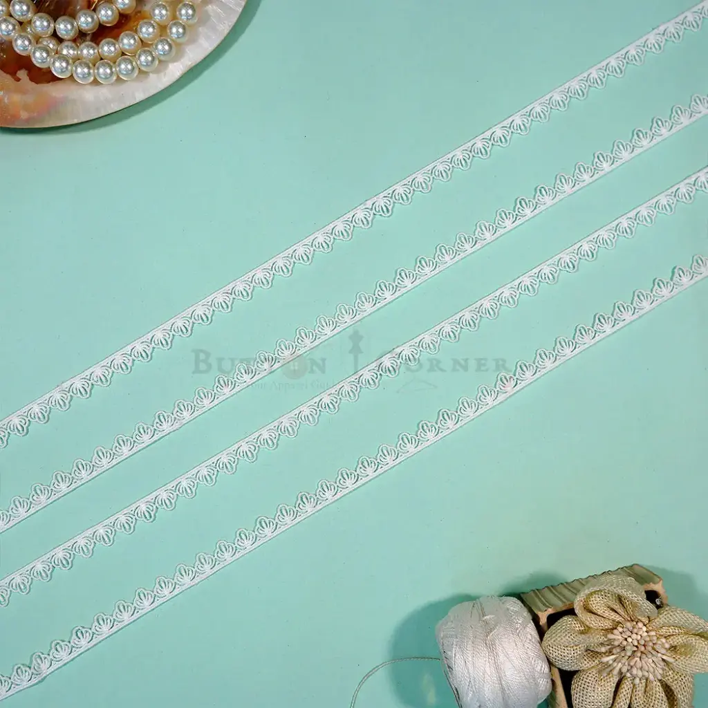 One Side Border Shuttle Lace
