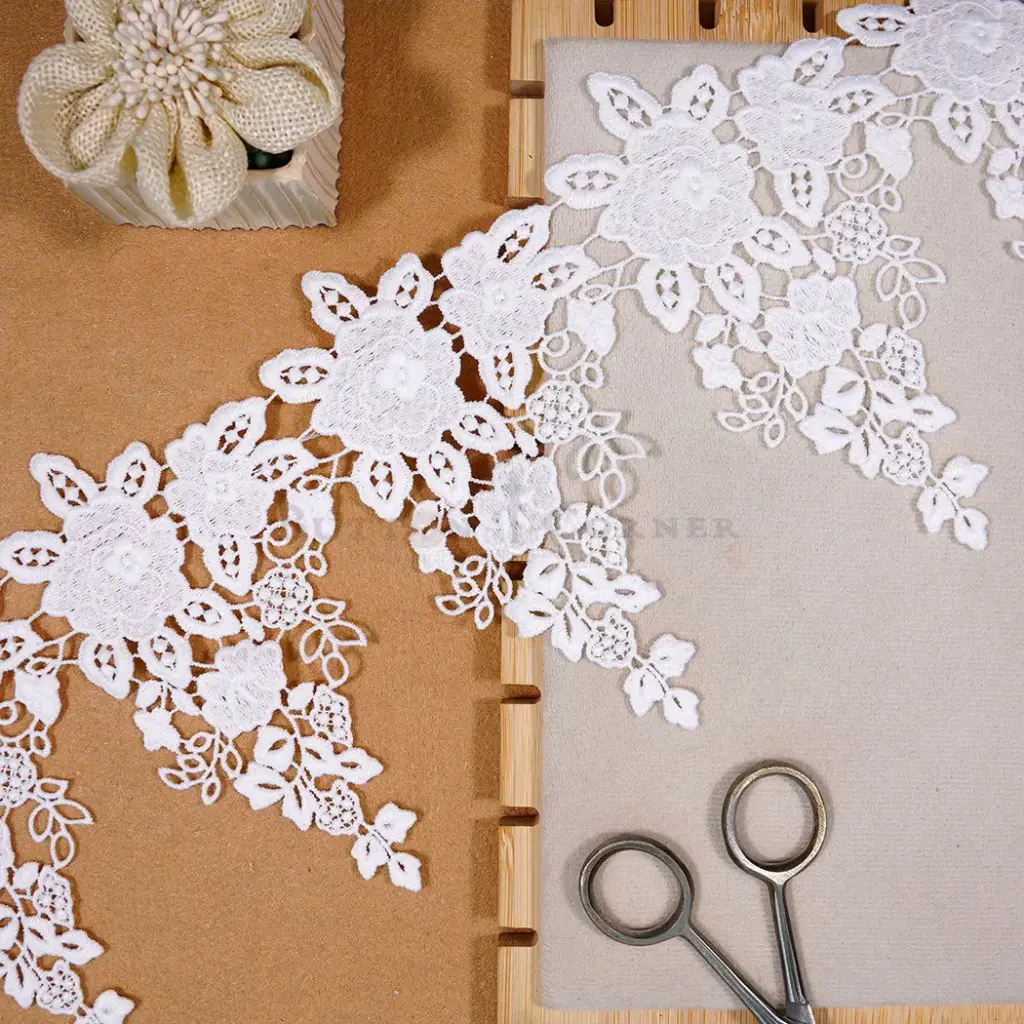 Floral Design Shuttle Lace
