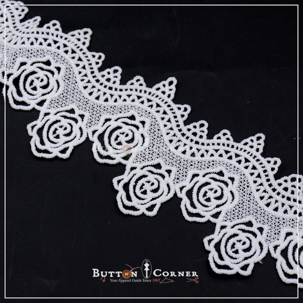 One Side Border Shuttle Lace