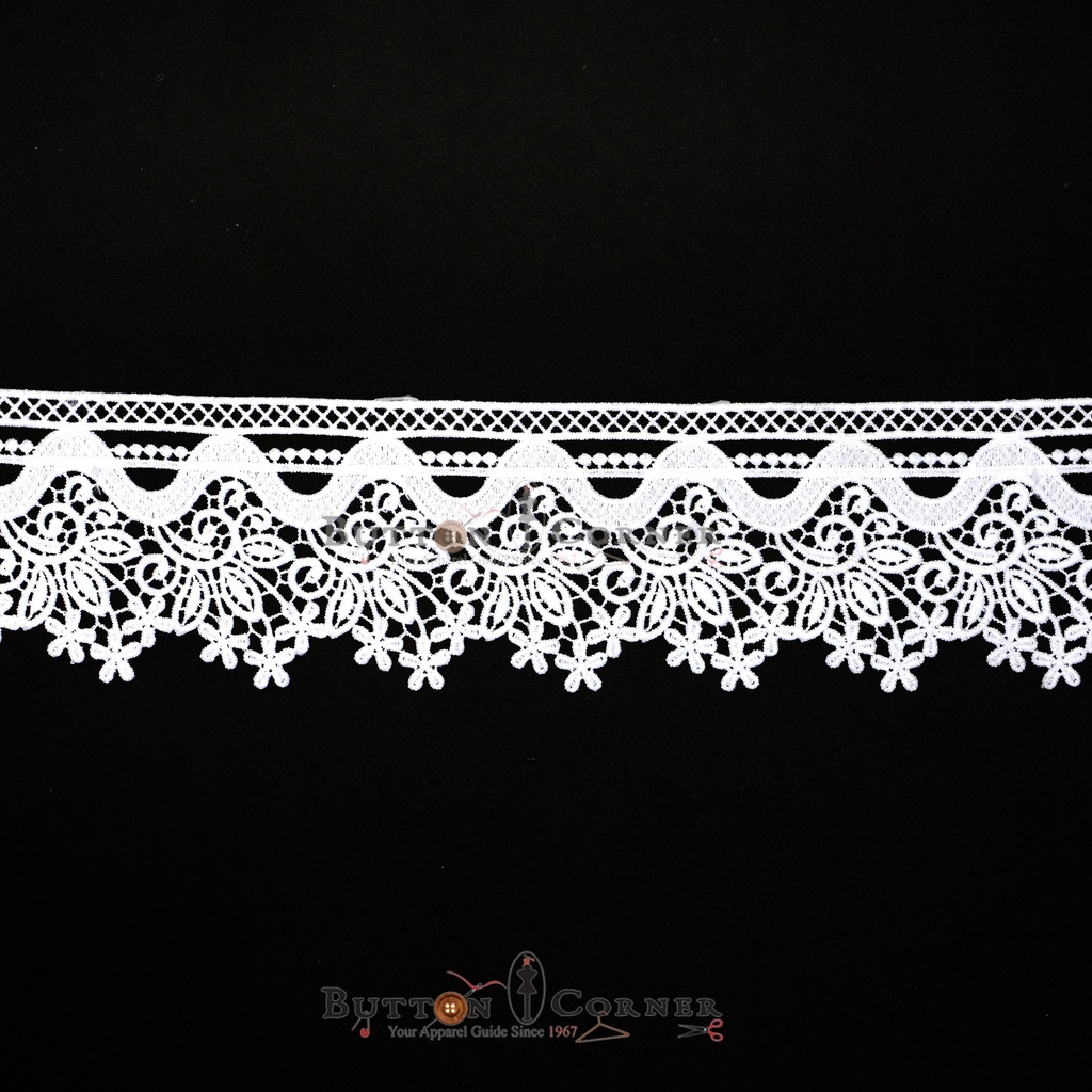 One Side Border Shuttle Lace