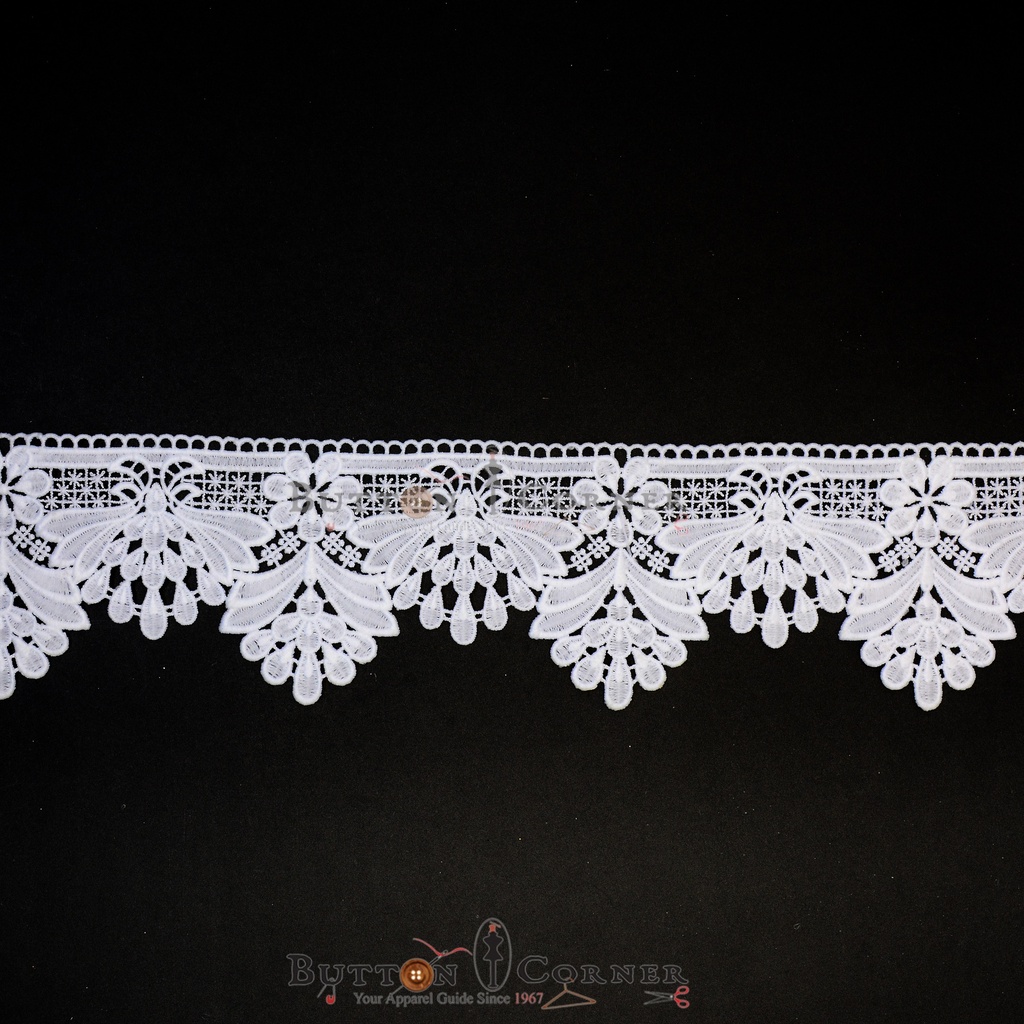 One Side Border Shuttle Lace