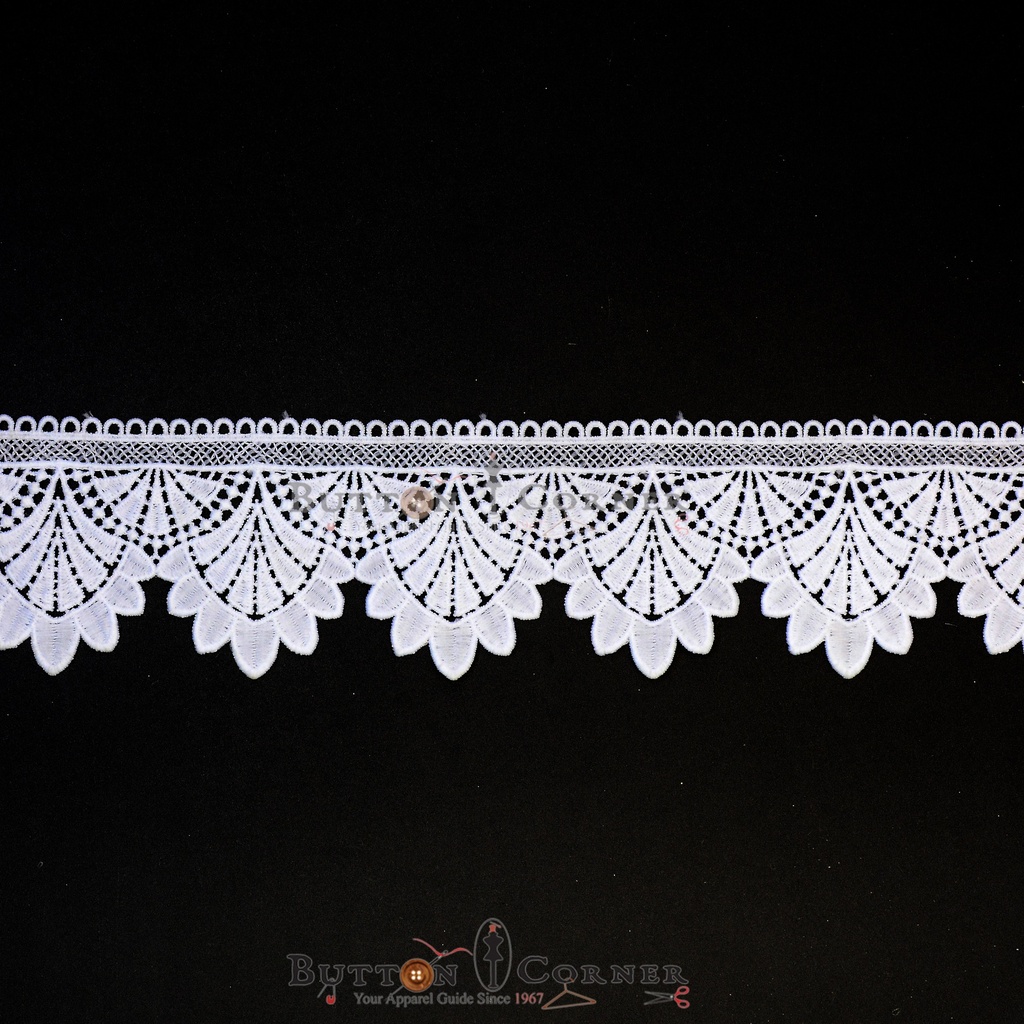 One Side Border Shuttle Lace