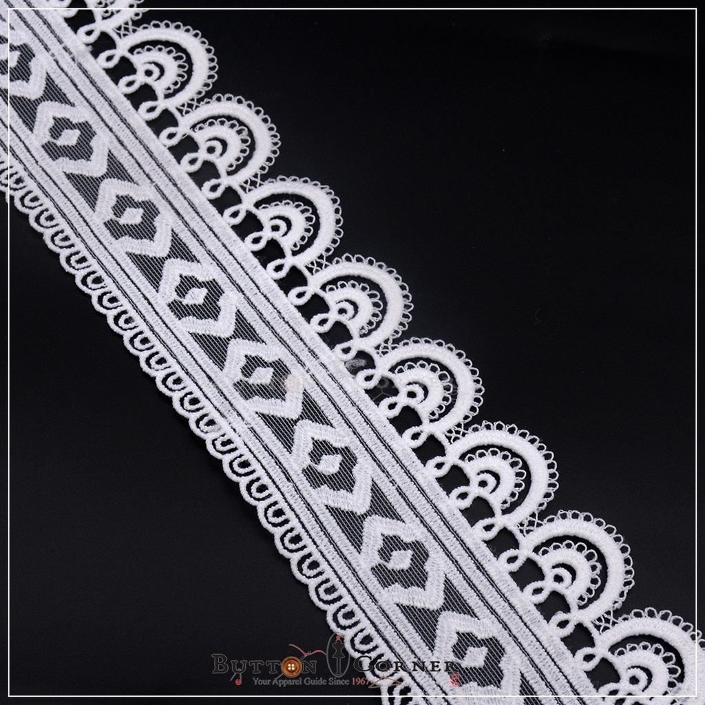 One Side Border Shuttle Net Lace