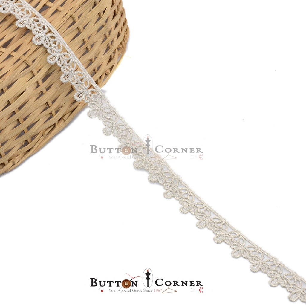 One Side Border Metallic Yarn Lace