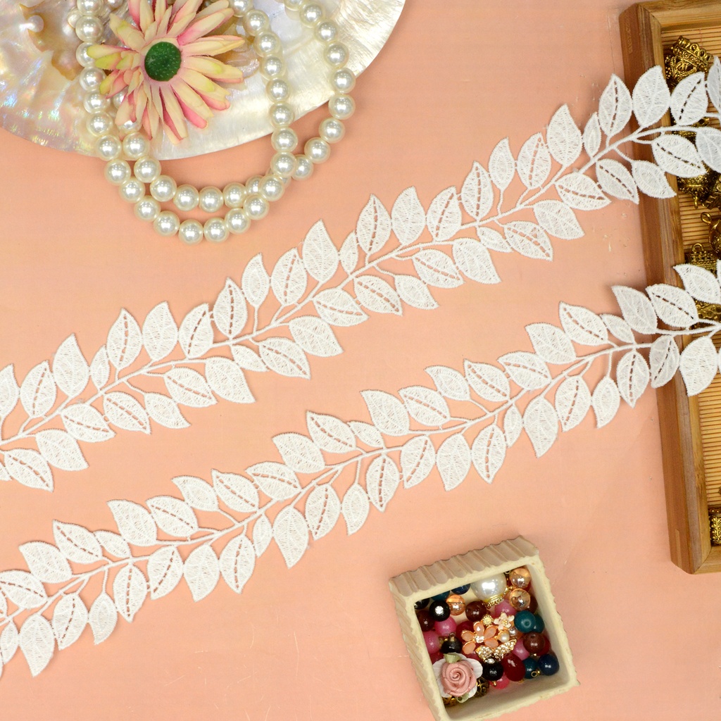 Leaf Design Shuttle Lace