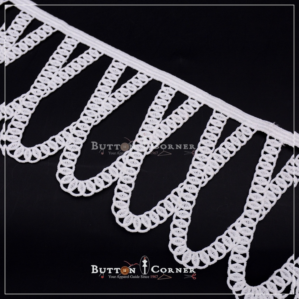 One Side Border Shuttle Lace