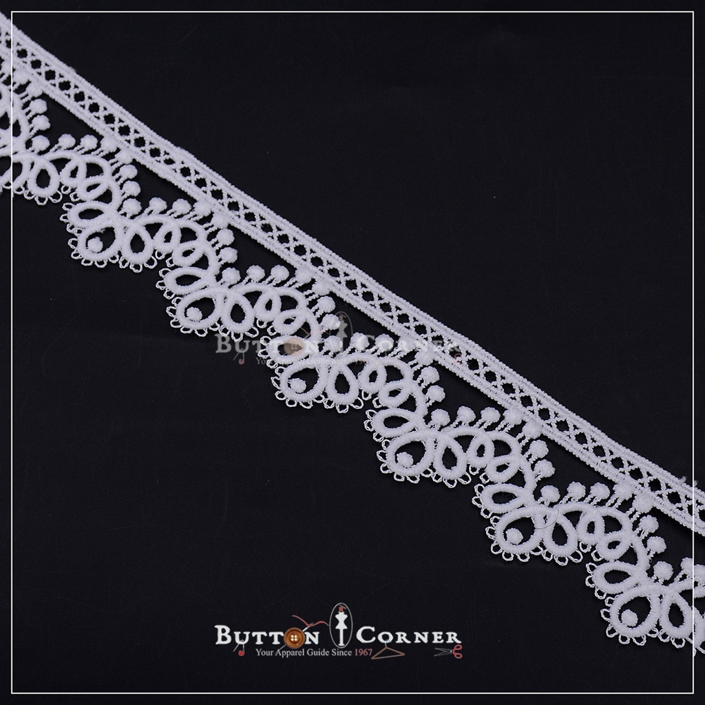 One Side Border Shuttle Lace