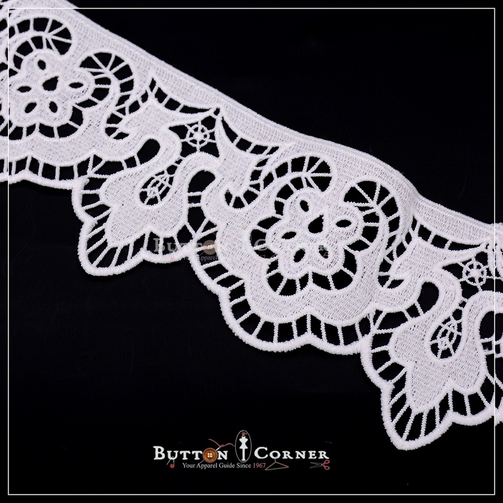 One Side Border Shuttle Lace