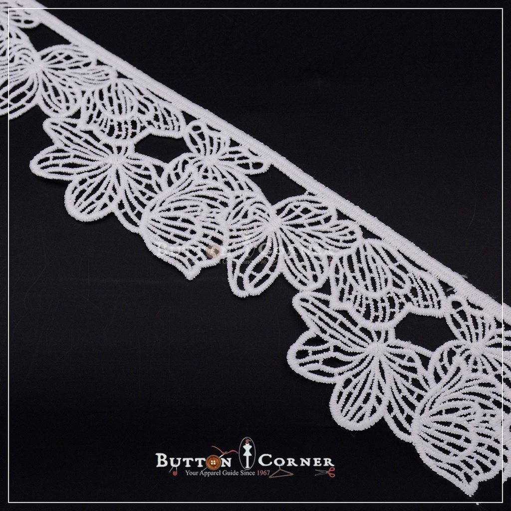 One Side Border Shuttle Lace