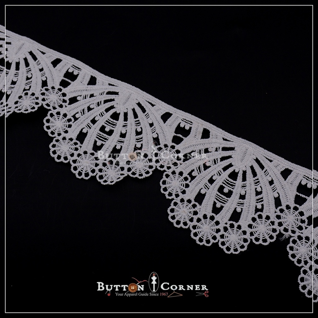 One Side Borde Shuttle Lace