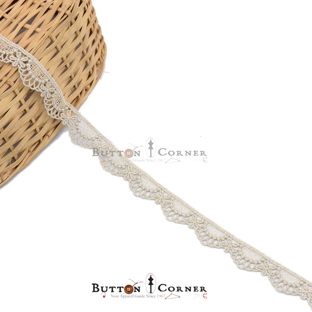 One Side Border Metallic Yarn Lace