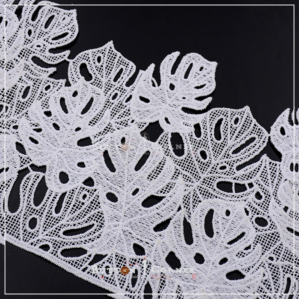 One Side Border Shuttle Lace