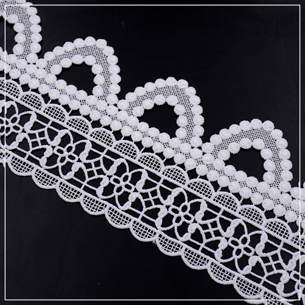One Side Border Shuttle Lace