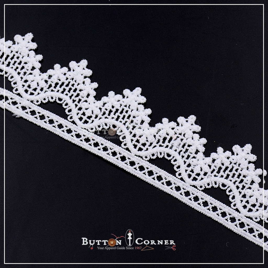 One Side Border Shuttle Lace