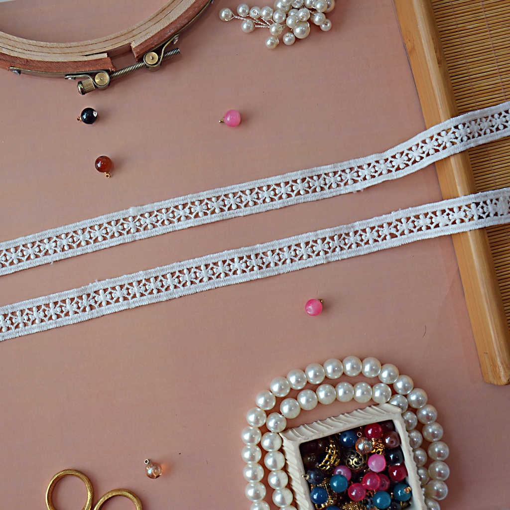 Double Side Border Shuttle Lace