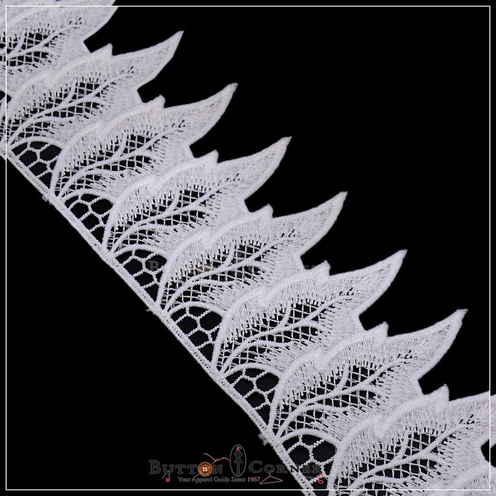 One Side Border Shuttle Lace