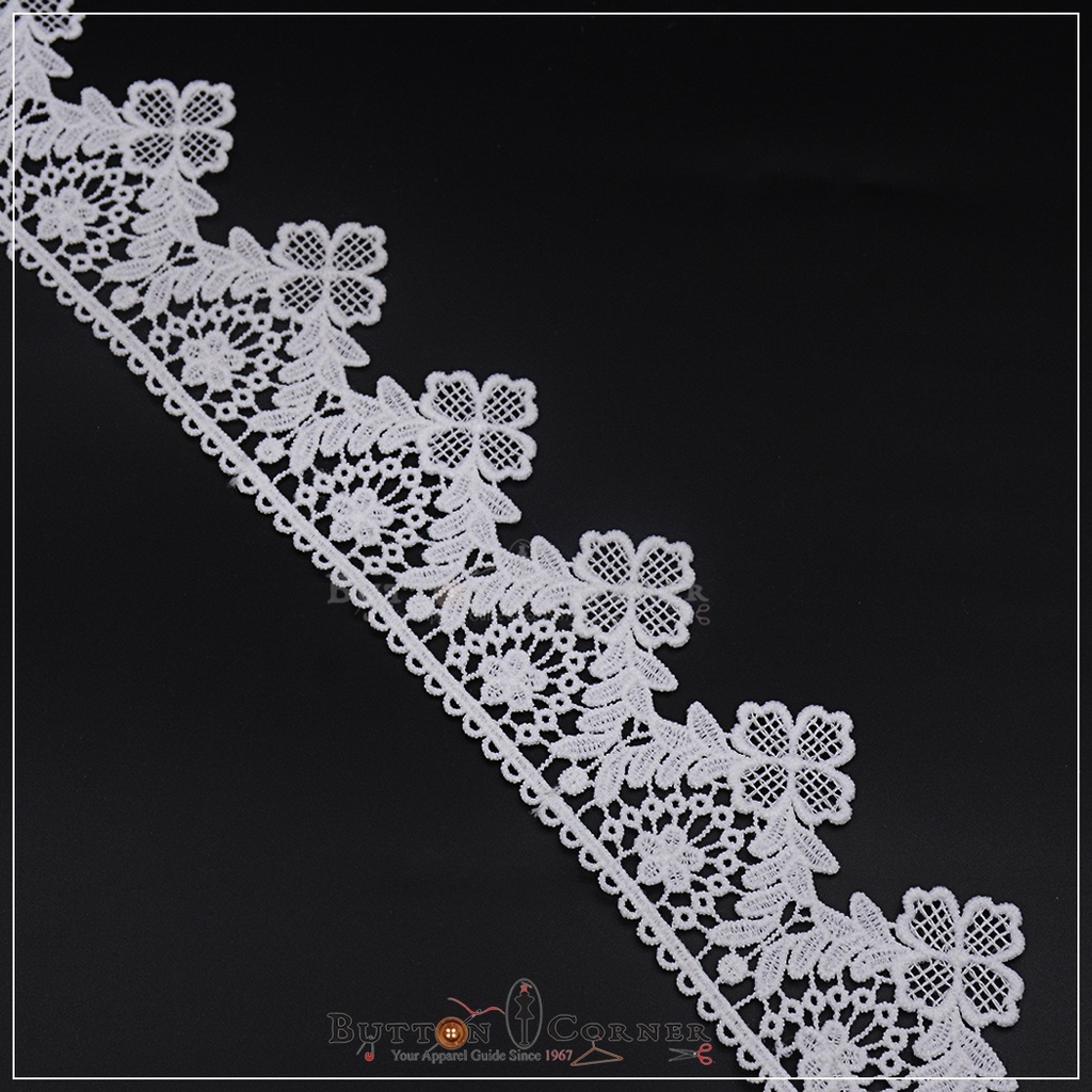 One Side Border Shuttle Lace
