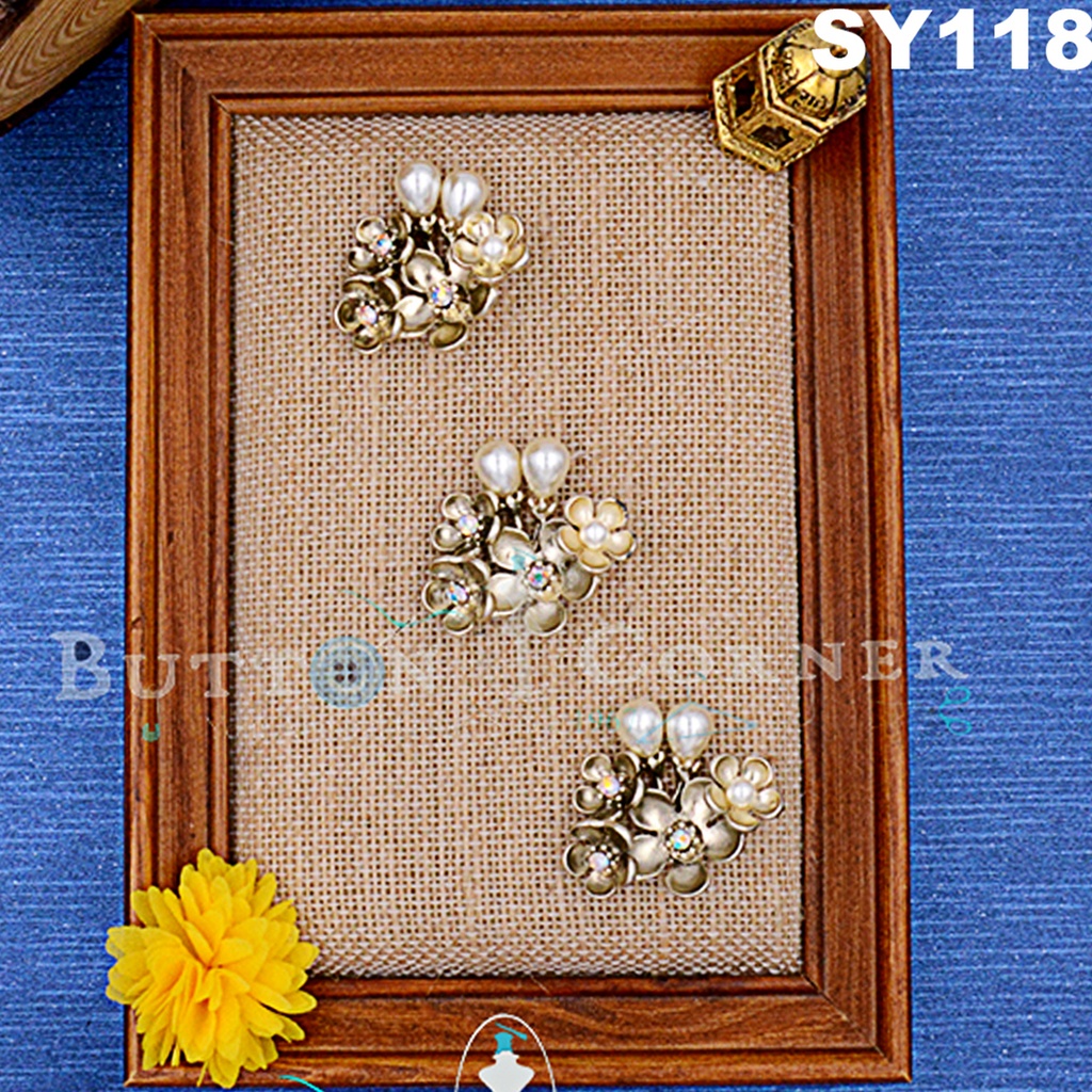 Flower With Pearl & Stones Pendant