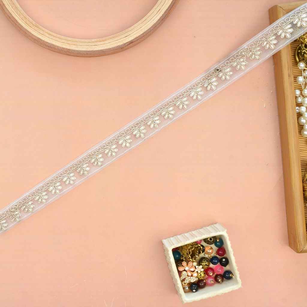 Fancy Metallic Yarn Embroidery Net Lace