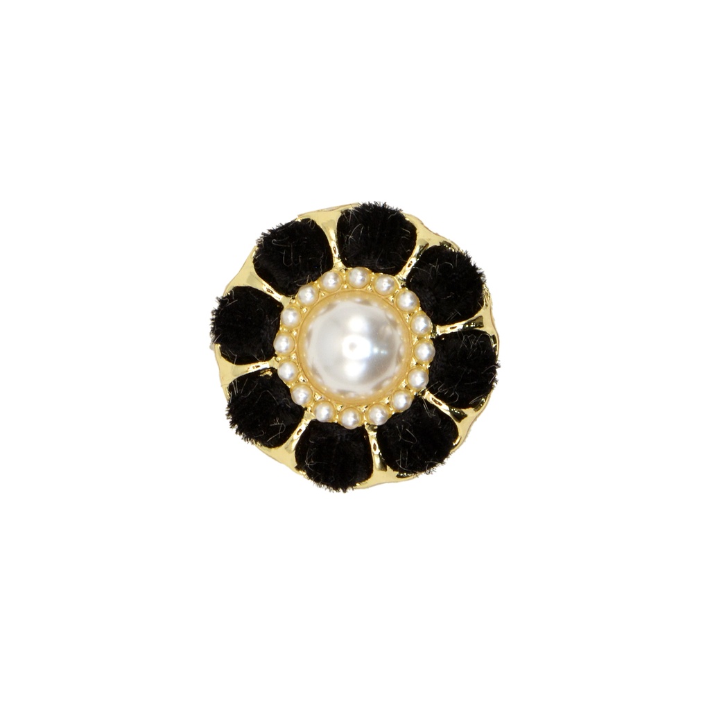 Flower Design Pearl Shank Button