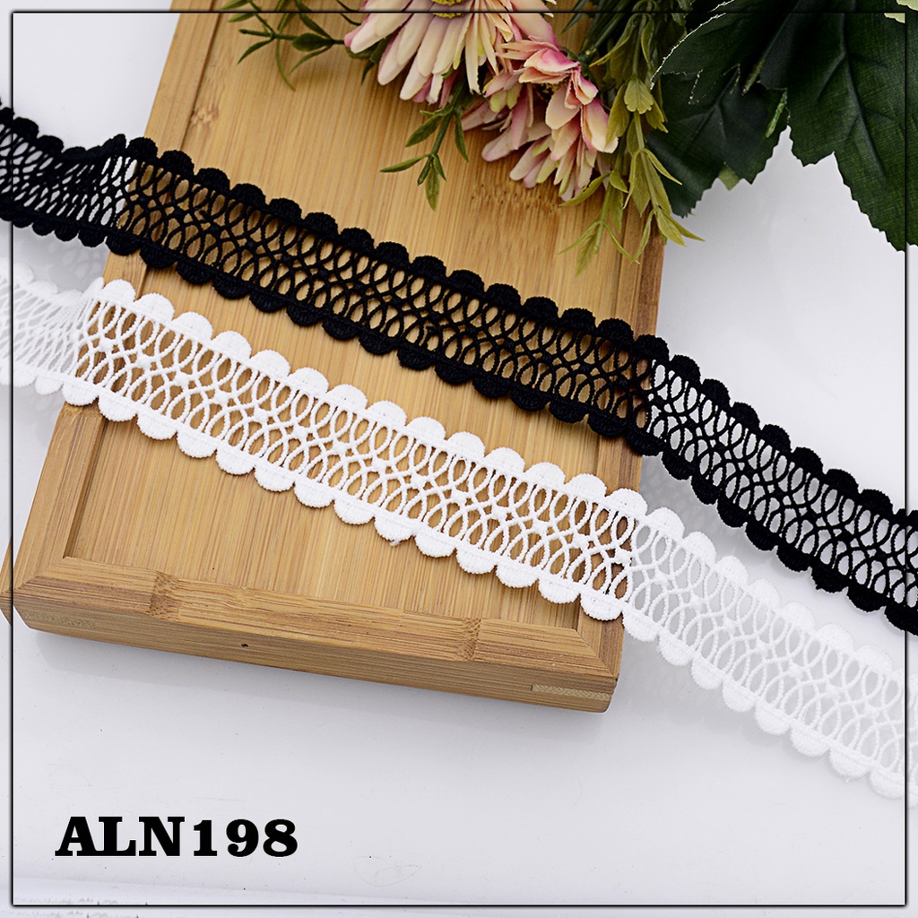 Double Side Border Shuttle Lace