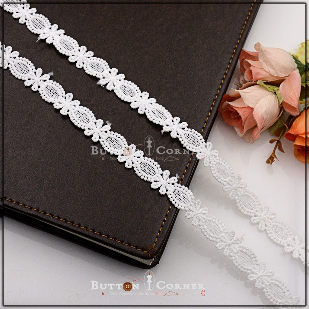 Double Side Border Shuttle Lace