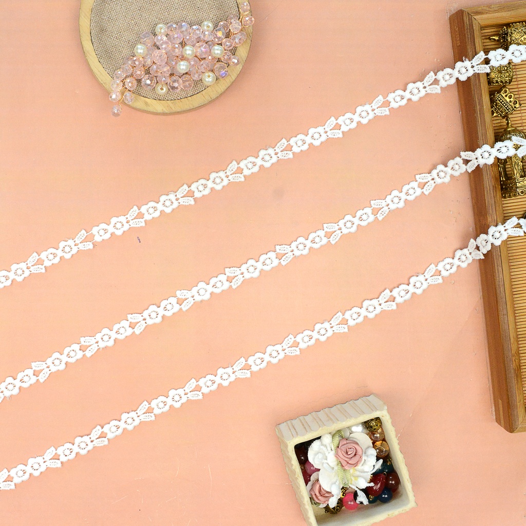 Flower Shuttle Lace